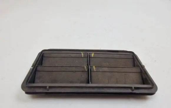 Fiat 500X Quarter panel pressure vent 