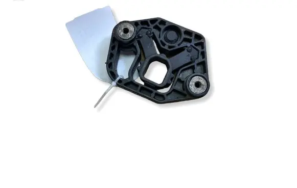 Volvo XC60 Radiator mount bracket 31439575