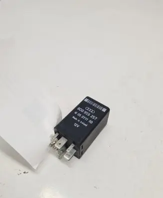 Audi A4 S4 B5 8D Other relay 8D0959257 05071100 365