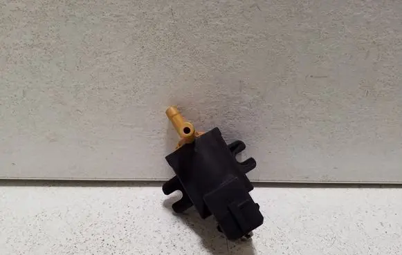 Volvo XC60 Turbo solenoid valve 31219138