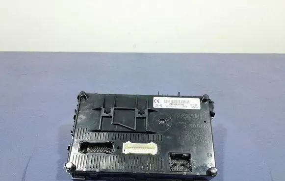 Renault Clio III Other control units/modules 8200621762