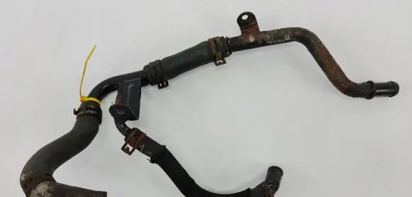 Volkswagen PASSAT B5.5 Engine coolant pipe/hose 07D121493