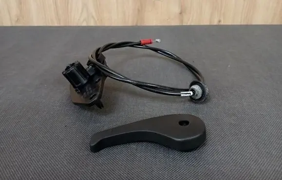 Volvo V40 Cross country Engine bonnet/hood lock release cable 31278800 31278799