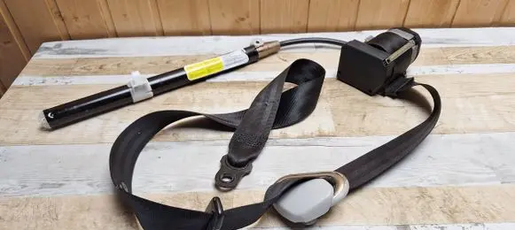 Ford Galaxy Front seatbelt 7M3857705 33023997 1M21611B09