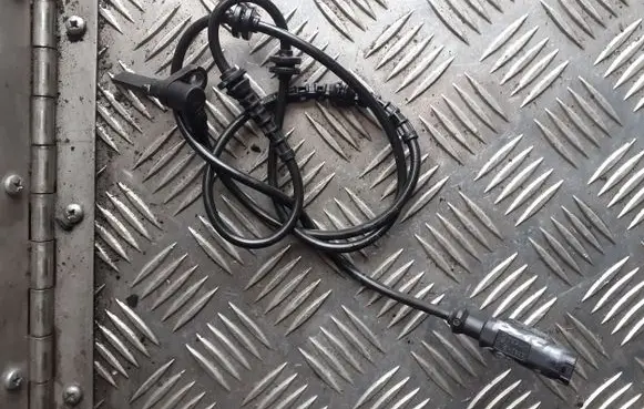 Peugeot Boxer ABS brake wheel speed sensor AT5B2