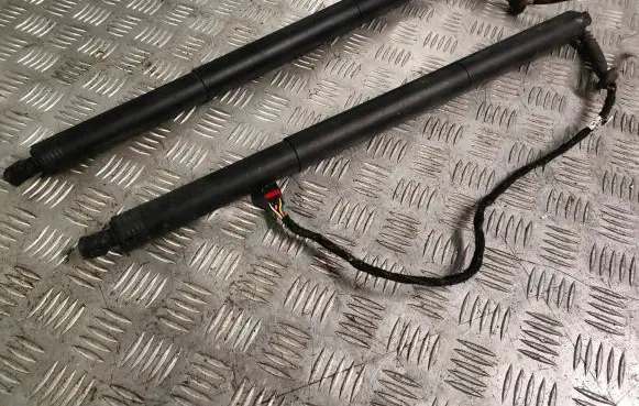 Audi Q3 8U Tailgate/trunk strut/damper 8u0827851