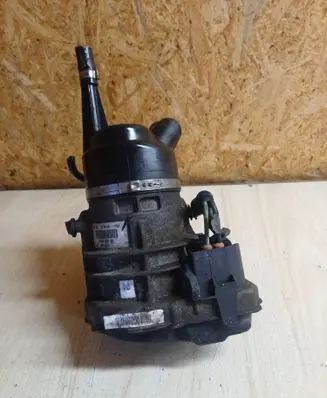 Citroen C4 I Picasso Power steering pump 9684252580 GEP65C A0013520