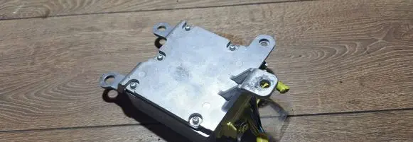 Subaru Legacy Airbag control unit/module 98221ag260