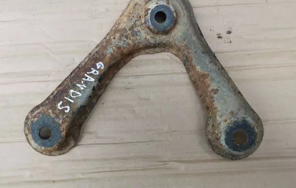 Mitsubishi Grandis Other front suspension part 