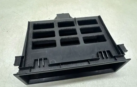Volkswagen Polo IV 9N3 Dashboard storage box/compartment 6X0857058A