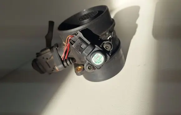 Mercedes-Benz C W203 Mass air flow meter A6460940048