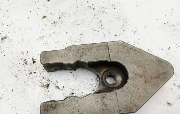 Nissan X-Trail T30 Camshaft holder NOCODE