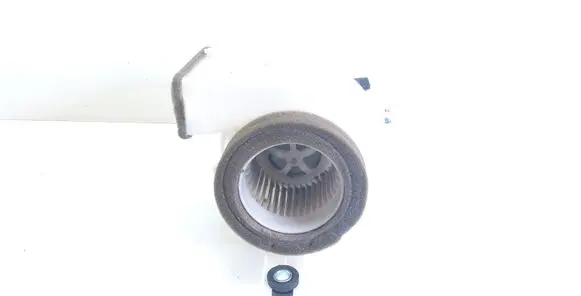 Toyota Auris E180 Hybrid/electric vehicle battery fan G923012010