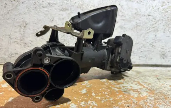 Mercedes-Benz CLK A209 C209 Throttle valve A0061531528 A6420900270