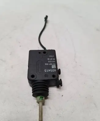 Opel Astra G Central locking motor 90587326 605415 1101215