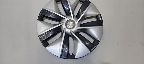 Tesla Model Y R19 wheel hub/cap/trim 1044235-00-C