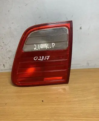 Mercedes-Benz E W210 Rear/tail lights A2108202464 C2837