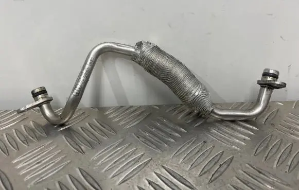 Audi Q5 SQ5 Engine coolant pipe/hose 06M145963E