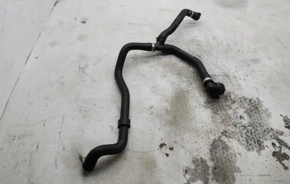 Mercedes-Benz E W213 Engine coolant pipe/hose A2135017800 CT158175 18566687