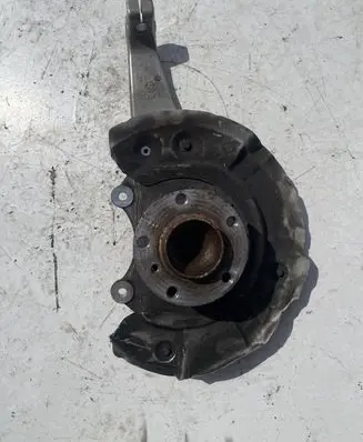 BMW 6 F06 Gran coupe Front wheel hub