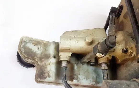 Volvo V50 Master brake cylinder ued
