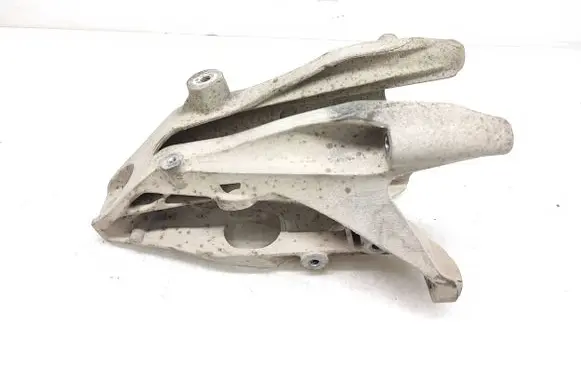 Volkswagen Transporter - Caravelle T6 Engine mounting bracket 7E0199370L