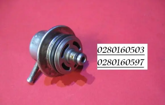 BMW 5 E34 Fuel pressure regulator 0280160503 0280160597