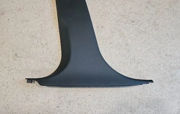 BMW 1 F40 (B) pillar trim (bottom) 7444939