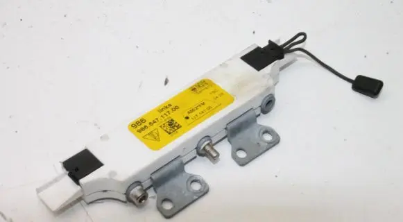 Porsche Boxster 986 Aerial antenna amplifier 98664711700