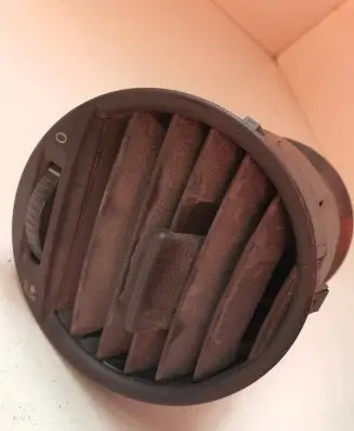 Volkswagen Caddy Dash center air vent grill 2K0819703B