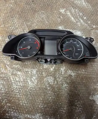 Audi A5 8T 8F Speedometer (instrument cluster) 8T0920981B 503001520505