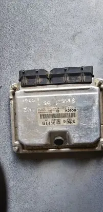 Volkswagen PASSAT B5.5 Engine control unit/module 038906019EM 0281010260