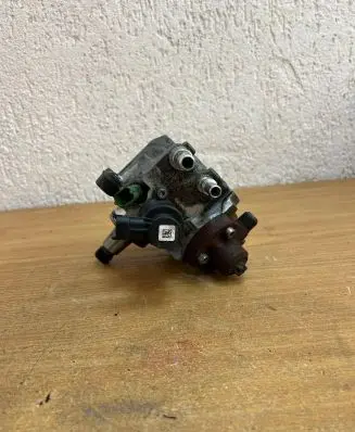 Land Rover Discovery 5 Fuel injection high pressure pump 0445010754 G4D39B395BA 10200916
