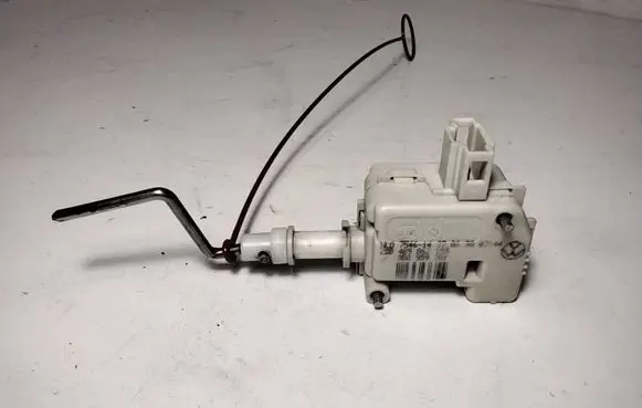 Audi A6 S6 C5 4B Central locking motor 3B0959781 4B9862153