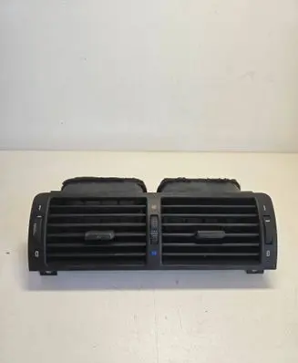 BMW 5 E39 Dash center air vent grill 8363199