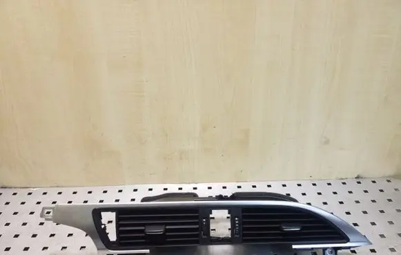 Audi A6 S6 C7 4G Dash center air vent grill REU9026300