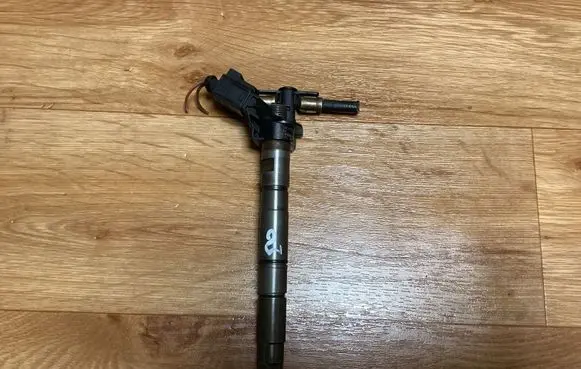 Audi A6 S6 C6 4F Fuel injector 059130277R 0445115019