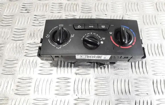 Peugeot 207 Climate control unit N102080F 69910004