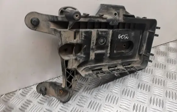 Battery box tray