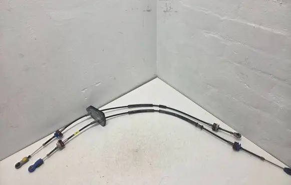 Fiat Doblo Gear shift cable linkage 142102633