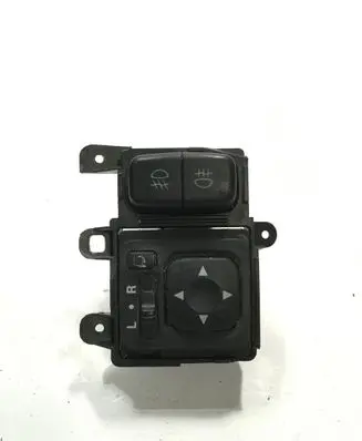 Mitsubishi Pajero Wing mirror switch 183569
