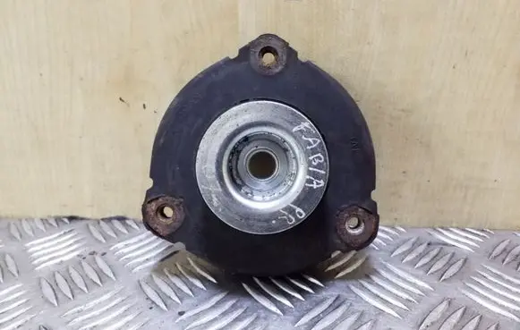 Skoda Fabia Mk1 (6Y) Front upper strut mount 6N0412331E