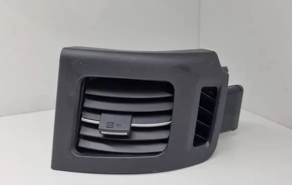 Toyota Prius (NHW20) Dashboard side air vent grill/cover trim 5565047070 55666047040 5568647010A