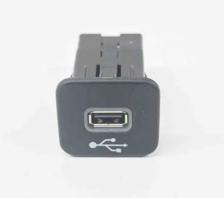 Fiat 500X AUX in-socket connector 735600659 33170222