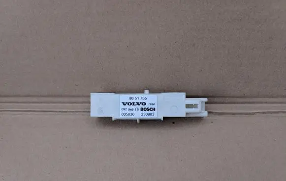 Volvo XC90 Airbag deployment crash/impact sensor 8651755