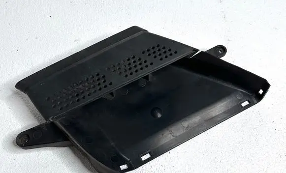 Audi A5 Sportback 8TA Air intake duct part 8K0129618E 8K0129618D