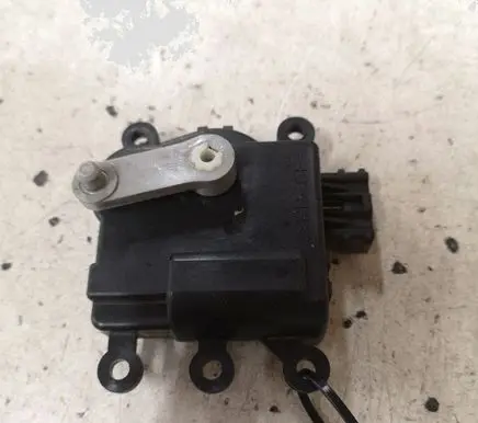 Mazda 6 Air flap motor/actuator 8Y13G