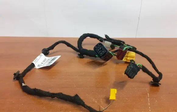 Mercedes-Benz E C207 W207 Front door wiring loom A2075405205