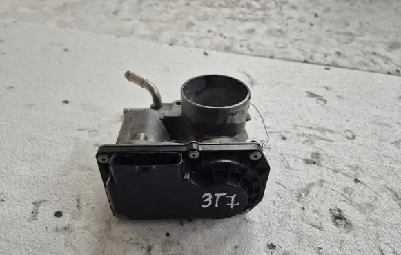 Toyota Corolla E120 E130 Throttle body valve 22030-22050