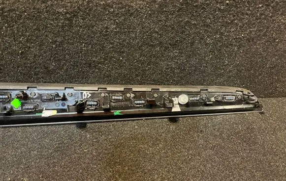 Porsche Macan (95B) Front door trim bar 95B867410D